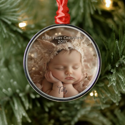 Gepersonaliseerde Baby's Eerste Sprookje Kerstcade Metalen Ornament (Boom)