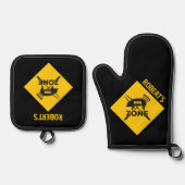 Gepersonaliseerde BBQ Zone waarschuwingsteken ontw Ovenwant & Pannenlap Set (Voorkant)