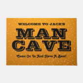 Gepersonaliseerde Beer Theme Man Cave Deurmat (Voorkant)