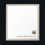 Gepersonaliseerde Beige Linen Gold Monogram Notitieblok<br><div class="desc">Verhoog uw collectie van kantoorbenodigdheden met dit gepersonaliseerde notitieblok met een geborsteld metallisch goudmonogram initiaal en jouw naam in klassieke bloktypografie. Het ontwerp is voorzien van een geavanceerde beige linnen afdruk, waardoor het de perfecte accessoire is voor elke werkruimte. Dit notitieblok bevat papier van hoge kwaliteit, perfect voor het samenvoegen...</div>