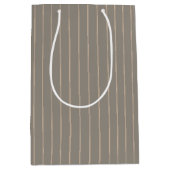 Gepersonaliseerde beige pinstripes medium cadeauzakje (Voorkant)