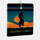 Gepersonaliseerde Berg Bike Sunset Kerstmis Keramisch Ornament (Rechts)