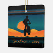 Gepersonaliseerde Berg Bike Sunset Kerstmis Keramisch Ornament (Links)
