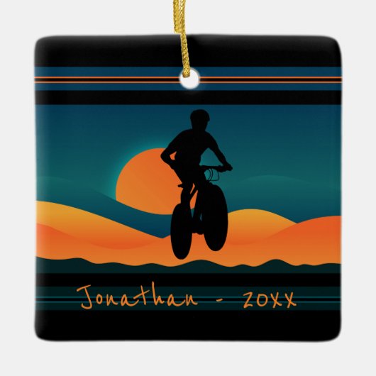 Gepersonaliseerde Berg Bike Sunset Kerstmis Keramisch Ornament (Voorkant)
