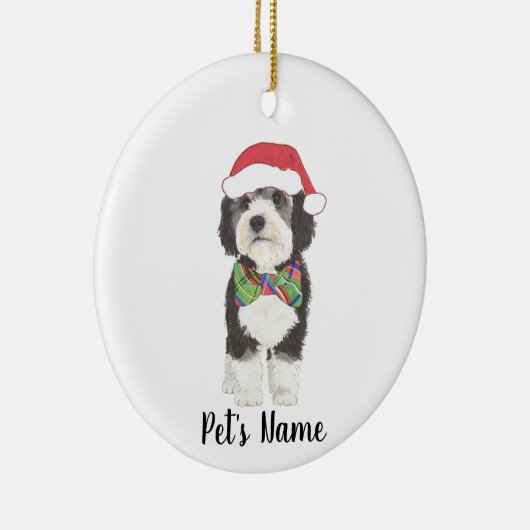 Gepersonaliseerde Bernedoodle Santa Hat & Bowtie Keramisch Ornament (Rechts)