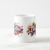 Gepersonaliseerde Berry Floral Naam Mok – Isabella (Center)