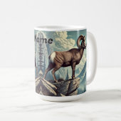 Gepersonaliseerde Bighorn Schaap op een Rocky Outc Koffiemok (Voorkant rechts)