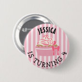 Gepersonaliseerde Birthday girl Roze Cupcake Butto Ronde Button 5,7 Cm (Voorkant /achterkant)