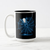 Gepersonaliseerde Black & Blue Spin Web Mok (Links)
