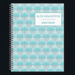 Gepersonaliseerde Blauwe Chanoeka Menorah Schetsbo Notitieboek<br><div class="desc">Dit bijzondere schetsboek is voorzien van een prachtige menorah-illustratie in blauwgroen blauw op de cover,  gepersonaliseerd met jouw naam. Perfect voor het vastleggen van je gedachten,  ideeën en creativiteit tijdens Chanoeka. Een doordacht en uniek cadeau voor de feestdagen.</div>