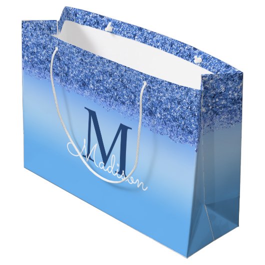 Gepersonaliseerde Blauwe Faux Monogram Sweet 16 Gi Groot Cadeauzakje (Achterkant Gekanteld)