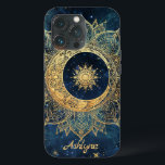 Gepersonaliseerde blauwe hemelgouden zon maan mand Case-Mate iPhone case<br><div class="desc">Gepersonaliseerde Blue Celestial Gold Sun Moon Mandala iPhone 13 Hoesje Voeg jouw naam of de naam van de persoon die u geeft toe aan deze prachtige telefoonhoes! Dit trendy marineblauwe, achtergrond waterverf ontwerp heeft een metallic gouden mandala in de vorm van een bloemenstijl zon met een kleine zon in het...</div>