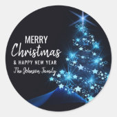 Gepersonaliseerde BLAUWE WITTE VROLIJKE KERSTBOOM Ronde Sticker (Voorkant)