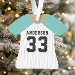 Gepersonaliseerde Blauwgroen Baseball Jersey Ornament<br><div class="desc">Vier je honkbalster met dit gepersonaliseerde blauwgroen en witte streepjesjersey-ornament. Perfect voor het herdenken van een speciaal seizoen,  speler of team. Pas het aan met een naam en nummer om een unieke aandenken te creëer.</div>