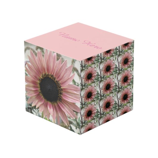 Gepersonaliseerde Bleke Roze Zonnebloem Kubus (Voorkant hoekig)