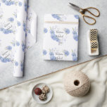 Gepersonaliseerde Bloemenhortensia bruiloft Cadeaupapier<br><div class="desc">Met de blauwe en lavendere waterverf hydrangea Gold hart rond uw keuze van namen is dit het perfecte middel om al uw vrijgezellenfeest en huwelijkscadeaus te verpakken. Gewoon mooi. Ideaal voor je bruiloft of speciale gelegenheid.</div>