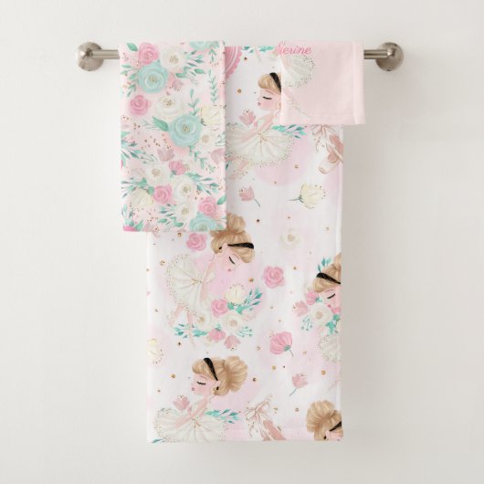 Gepersonaliseerde Blonde Ballerina Pink Floral Bad Handdoek (Insitu)