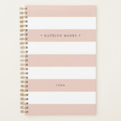 Gepersonaliseerde Blush Roze en Witte Streep Planner (Voorkant)