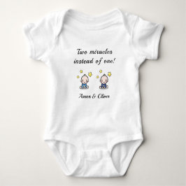 gepersonaliseerde bodysuit voor tweelingbaby jonge