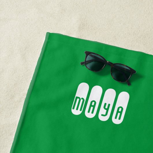 Gepersonaliseerde bos- en sage-groene handdoek (In situ)