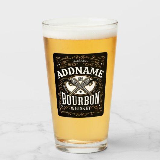 Gepersonaliseerde Bourbon Pistolen Whiskey Label Glas (Voorkant gevuld)