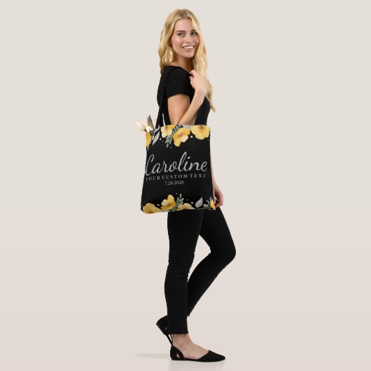 Gepersonaliseerde Bridesmaid Romantic Yellow Flowe Tote Bag (Op model)
