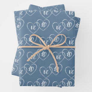 Gepersonaliseerde bruiloft Blauw & Wit Hart Charms Inpakpapier Vel