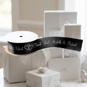 Gepersonaliseerde bruiloft gunt lint met schattig 