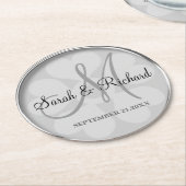 Gepersonaliseerde bruiloft Monogram Stijlvol Zilve Ronde Kartonnen Onderzetter (Gebogen)