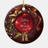 Gepersonaliseerde Bunny Couple n'Mistletoe Kerstmi Keramisch Ornament (Achterkant)