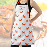 Gepersonaliseerde chef zeevruchten Krabboil krabpa Schort<br><div class="desc">Een leuk schort met een krabpatroon - Voeg twee lijnen aangepaste tekst toe om te personaliseren. Perfect voor iedereen die houdt van zeevruchten,  krabben,  koken en meer. Geweldig voor een zomerkrab kookfeest.</div>