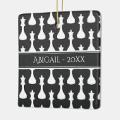Gepersonaliseerde Chess Queen Black, witte kerst Keramisch Ornament (Links)