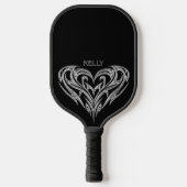 Gepersonaliseerde Chrome Tribal Heart op zwart Pickleball Paddle (Voorkant)