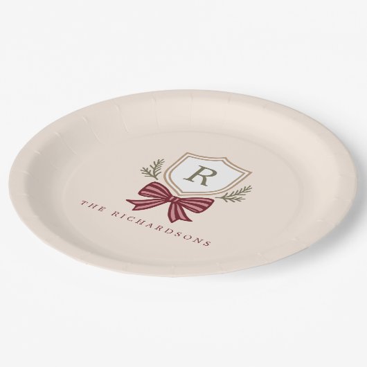 Gepersonaliseerde Crest Bow Monogram Kerstfeest Papieren Bordje (Gekanteld)