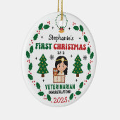 Gepersonaliseerde dierenarts Eerste Kerstboom Keramisch Ornament (Rechts)