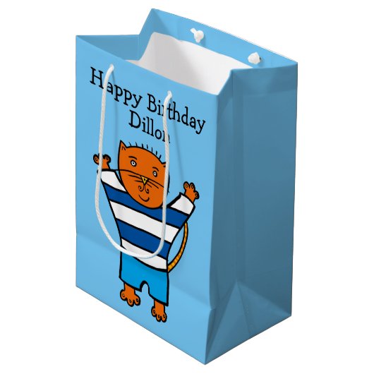 Gepersonaliseerde Dillon de kat Happy Birthday Medium Cadeauzakje (Voorkant Gekanteld)