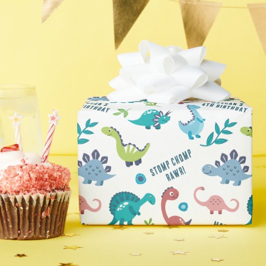 Gepersonaliseerde Dinosaur Birthday Party Cadeaupapier (Verjaardagsfeest)
