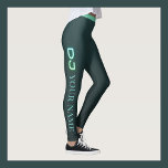 Gepersonaliseerde DJane outfit leggings<br><div class="desc">Mooie custom legging met het woord "DJ" en een aanpasbare naamtekst in een zacht blauwgroen blauw tintje op een gradiënt achtergrond van zwart. Unieke maar mooie outfit voor DJ's / DJanes. De tekst kan worden aangepast.</div>