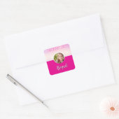 Gepersonaliseerde dochter foto en naam Hot Pink Vierkante Sticker (Envelop)
