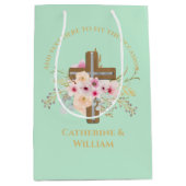 Gepersonaliseerde doop & doop Bloemenkruis Medium Cadeauzakje (Voorkant)