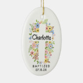Gepersonaliseerde doop meisje bloemenkruis twee ka keramisch ornament (Rechts)