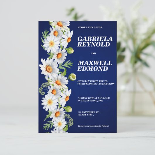 Gepersonaliseerde Duidelijke Bloemen Witte Daisy B Kaart (Staand voorkant)