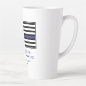 Gepersonaliseerde dunne blauwe lijn politieagent v latte mok (Rechts)