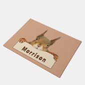 Gepersonaliseerde Eekhoorn Holding Teken Deurmat (Schuin)