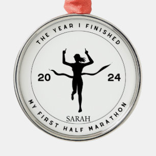 Gepersonaliseerde eerste halve marathon cadeau voo metalen ornament
