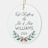Gepersonaliseerde eerste kerst als Mr & Mrs Feeste Keramisch Ornament (Links)