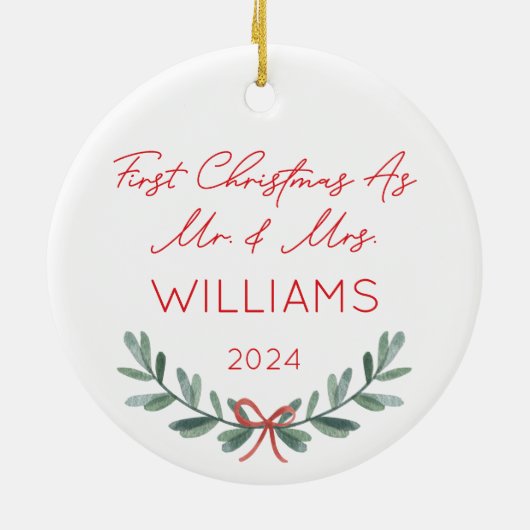 Gepersonaliseerde eerste kerst als Mr & Mrs Feeste Keramisch Ornament (Achterkant)