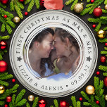 Gepersonaliseerde eerste kerst mevrouw & mevrouw f metalen ornament<br><div class="desc">Personaliseer dit ornament met favoriete foto van uw trouwdag voor een aandenken ornament om aan uw boom te hangen</div>