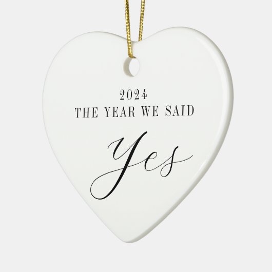 Gepersonaliseerde Eerste Kerstdag Mr. Mrs. Getrouw Keramisch Ornament (Links)