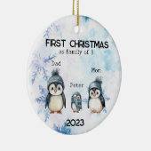 Gepersonaliseerde Eerste Kerstmis als een Familie  Keramisch Ornament (Rechts)